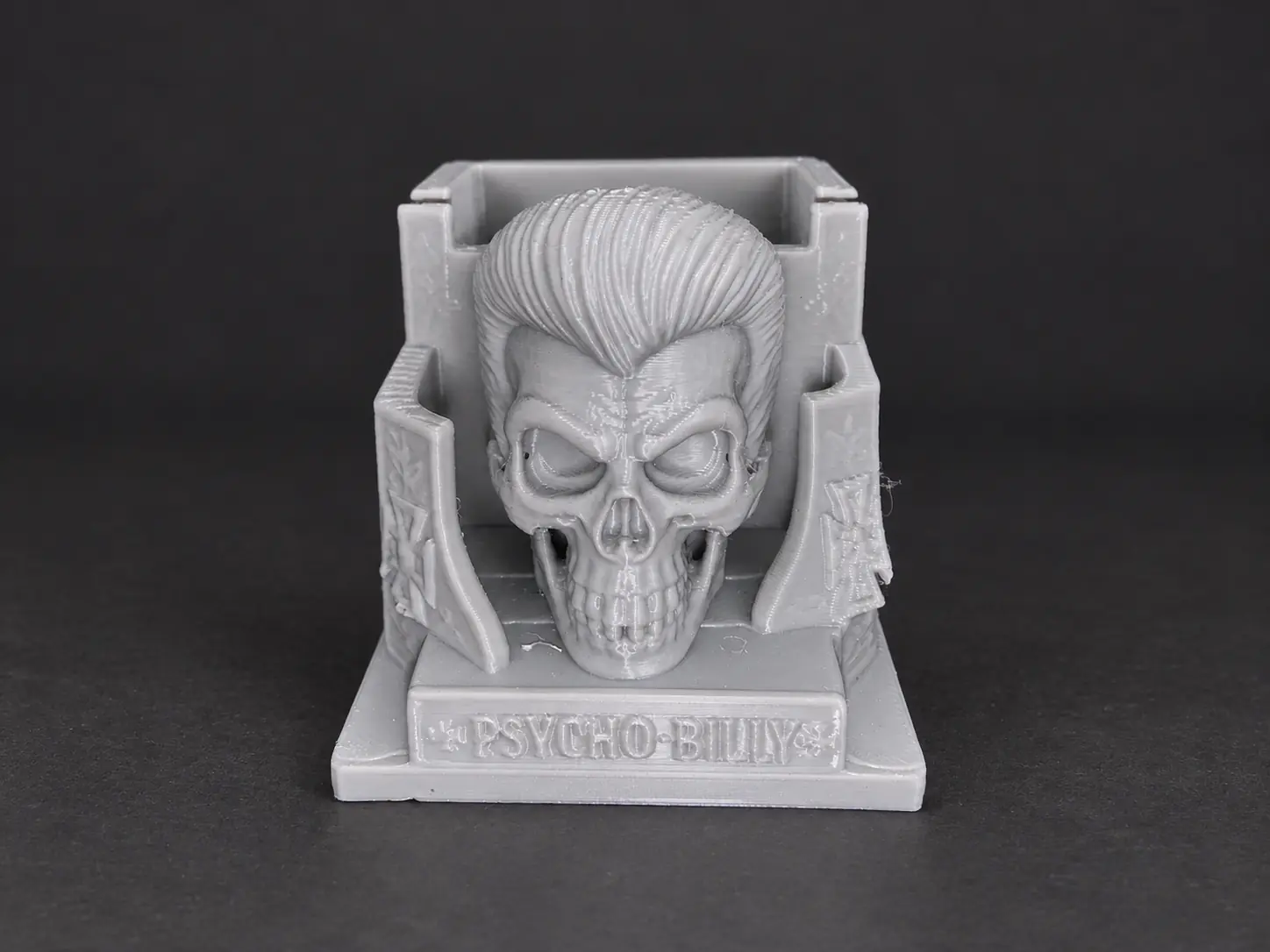 Actual creator test print of Psycho-Billy Skull Desk Organizer